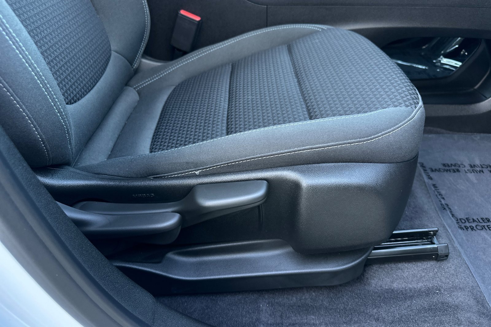 Used 2022 Chevrolet Bolt EUV LT image 22