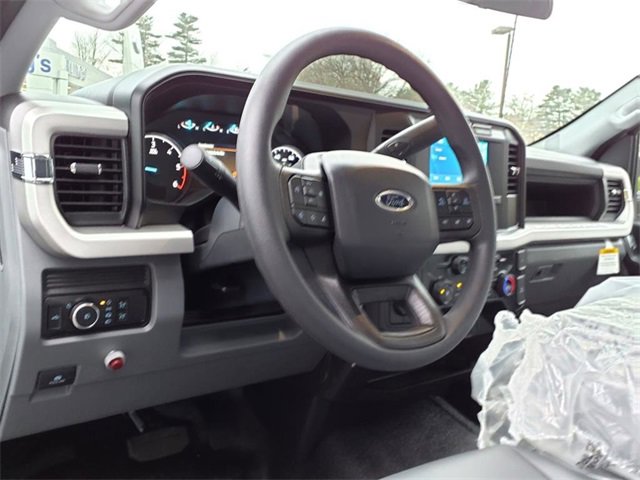Used 2024 Ford F350 XL w/ Snow Plow Prep Package image 9