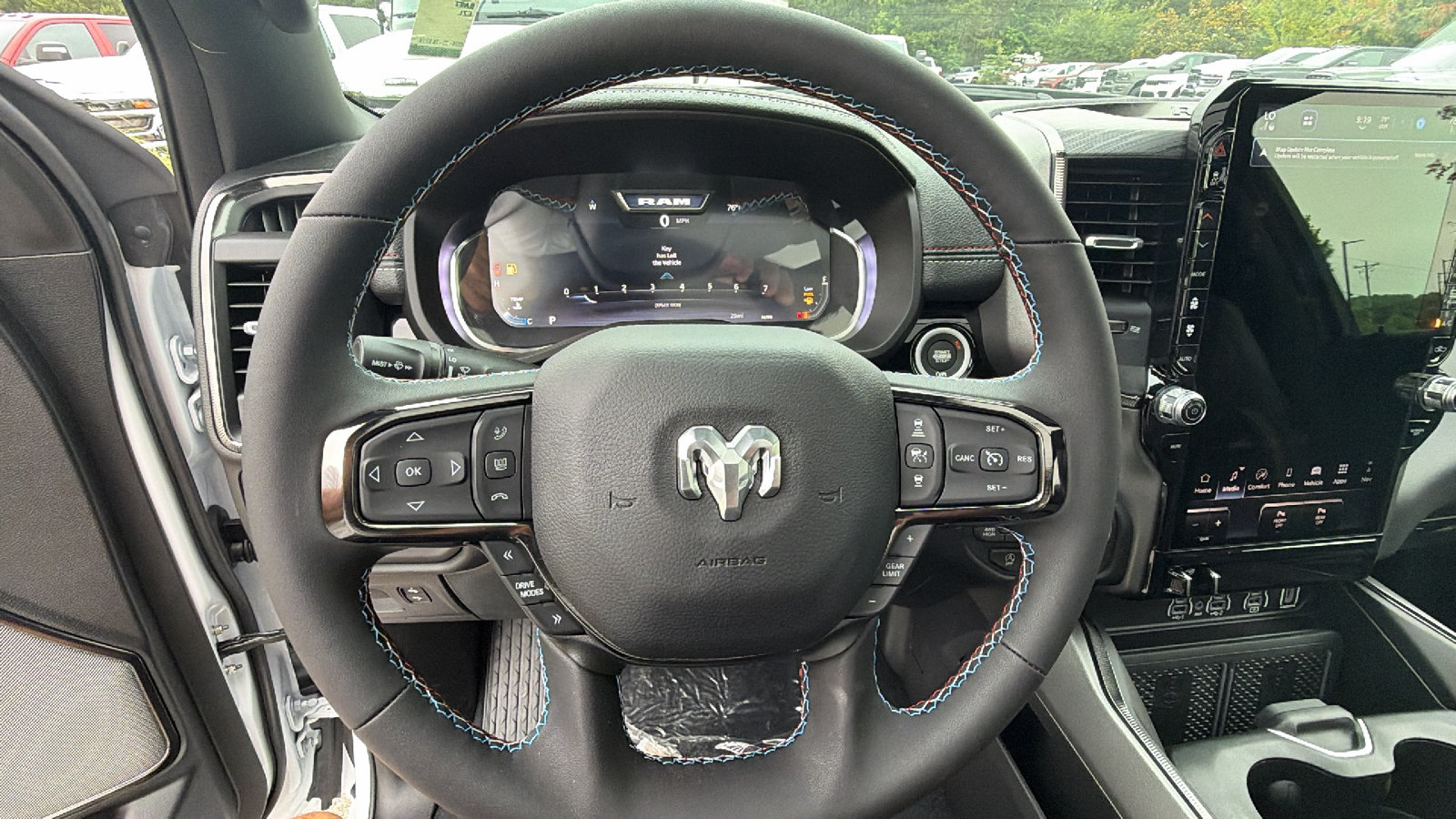 New 2026 RAM 1500 Laramie AWD/4WD image 23