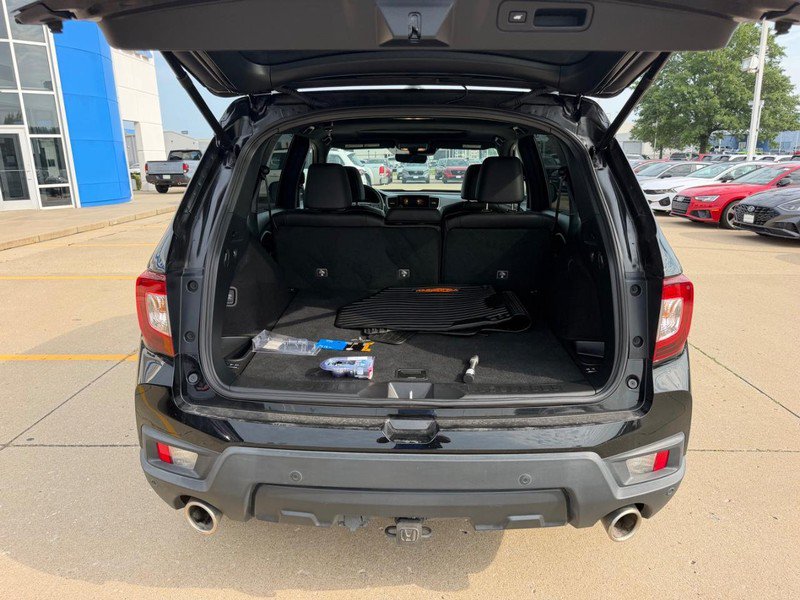 Used 2024 Honda Passport TrailSport image 4