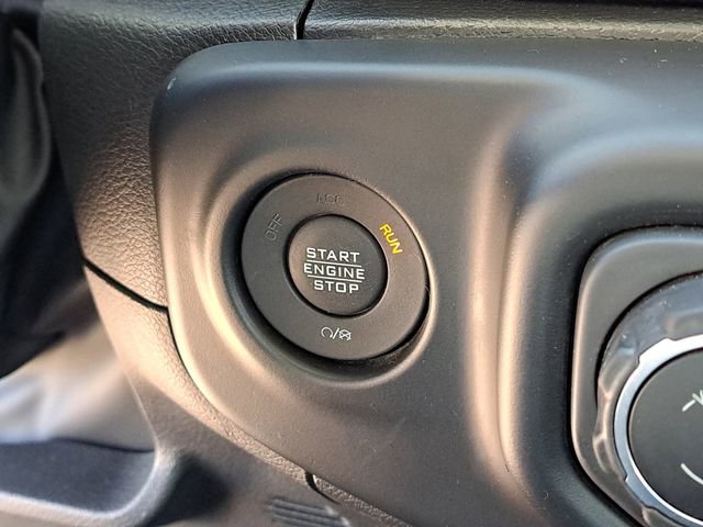 Used 2023 Jeep Gladiator Willys image 11