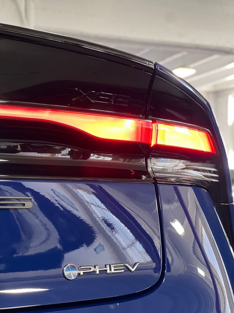 Used 2025 Toyota Prius XSE Premium image 10