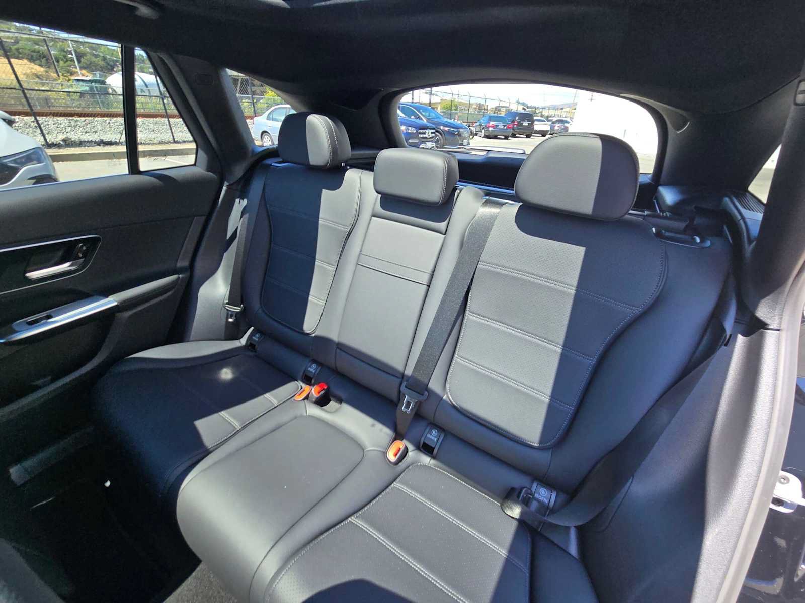 Used 2026 Mercedes-Benz GLC 300 4MATIC image 17