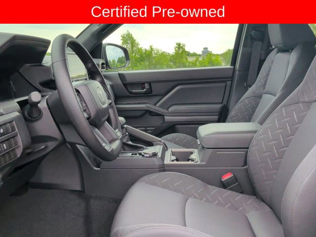 Certified 2025 Toyota Tacoma SR5 AWD/4WD image 12
