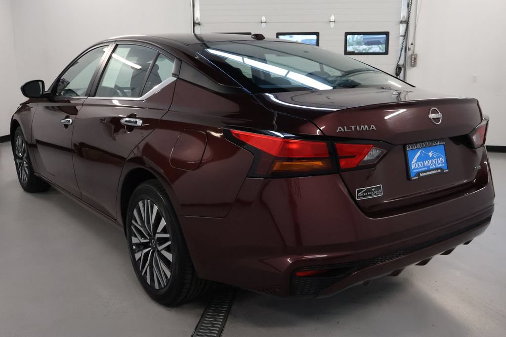 Used 2025 Nissan Altima 2.5 SV AWD/4WD image 5