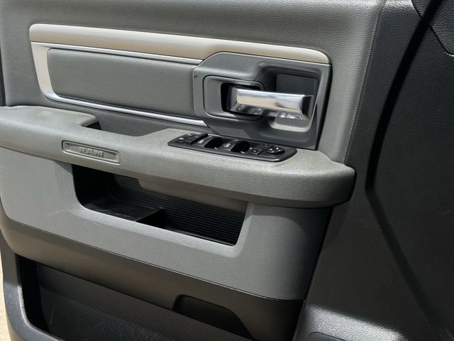 Used 2019 RAM 1500 Classic SLT image 23