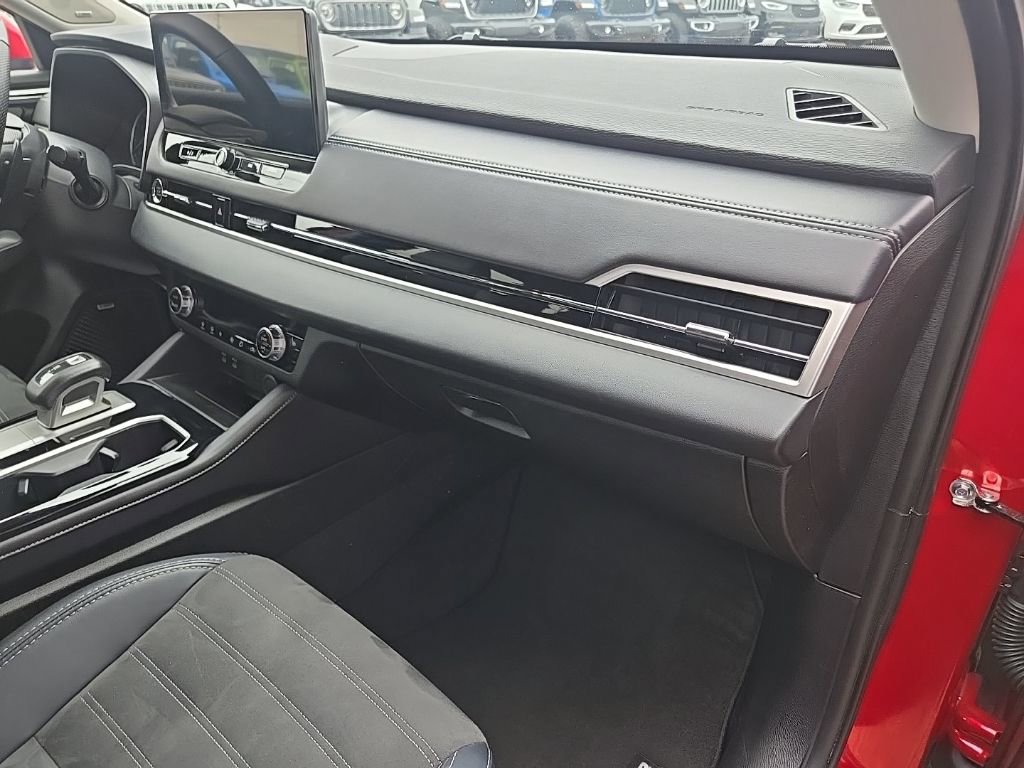 Used 2025 Mitsubishi Outlander SE image 71