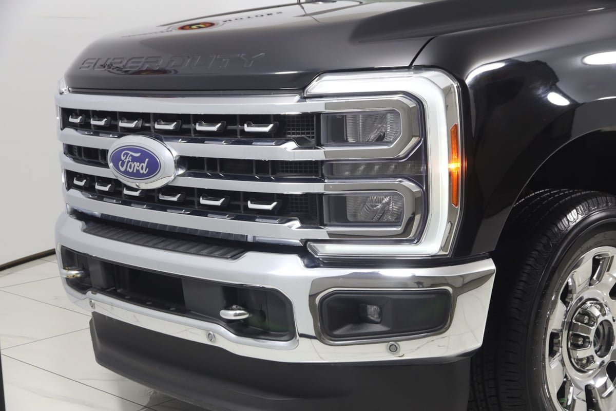 Used 2023 Ford F250 Lariat w/ Lariat Ultimate Package AWD/4WD image 51