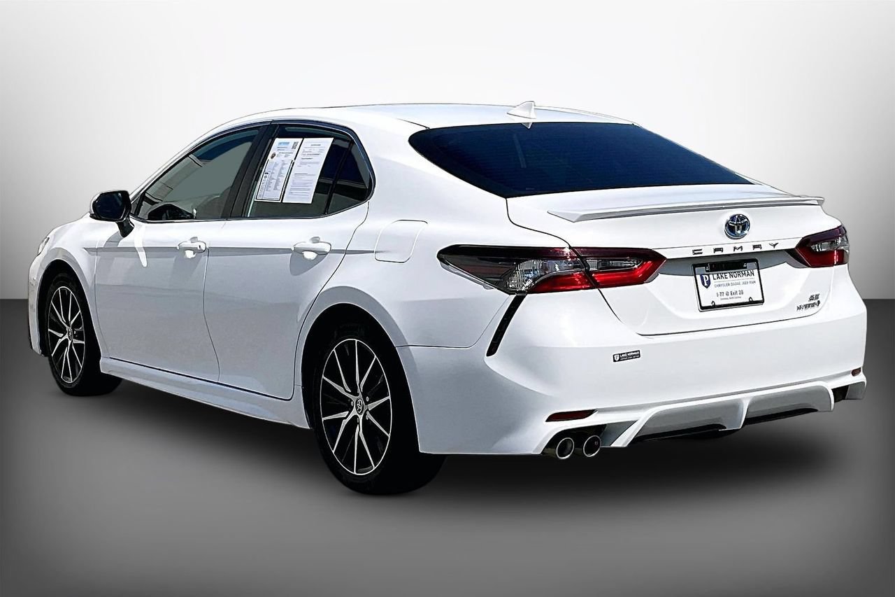 Used 2024 Toyota Camry SE w/ Audio Upgrade Package FWD image 6