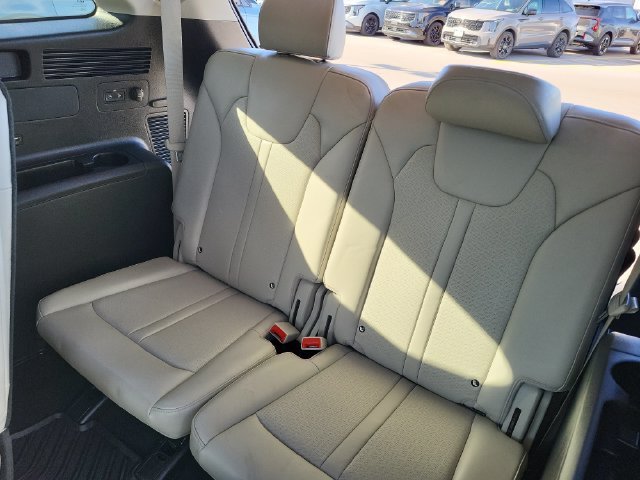 Certified 2023 Kia Sorento EX AWD/4WD image 16