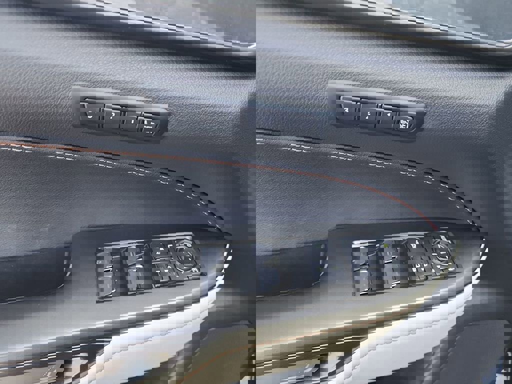 Used 2023 Lexus NX 350h AWD image 23