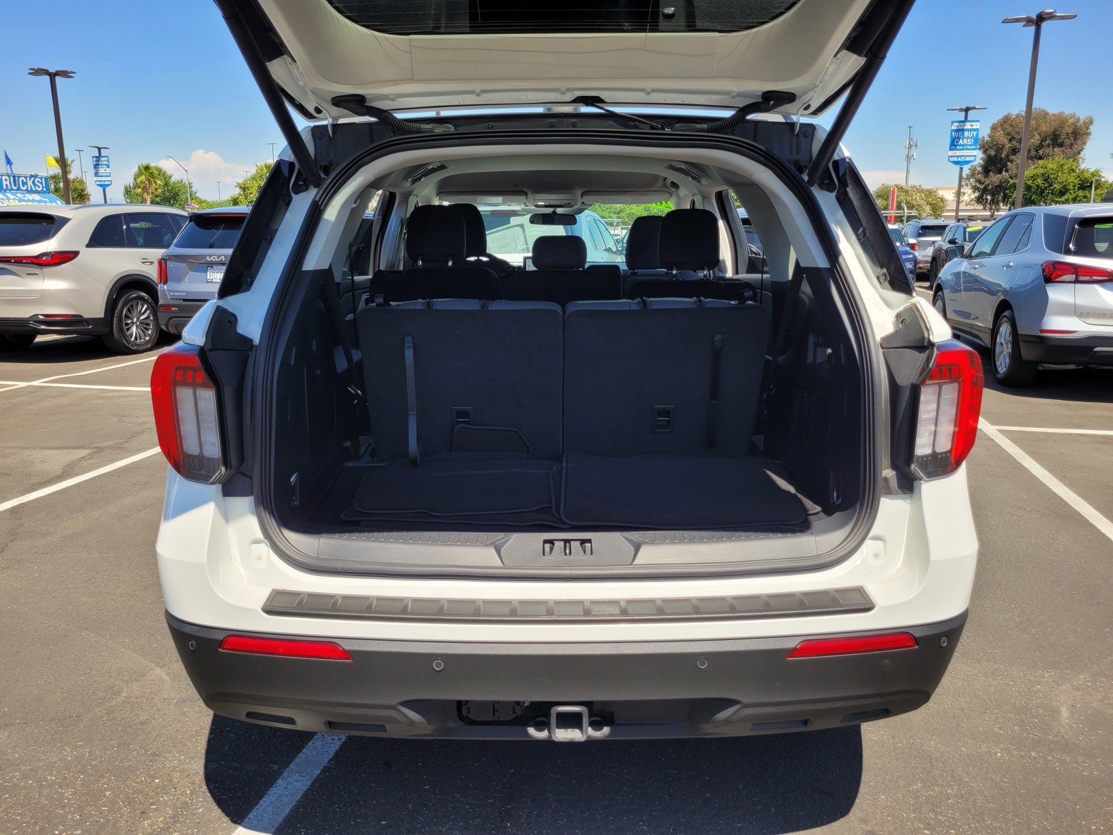 Used 2025 Ford Explorer Active RWD image 28