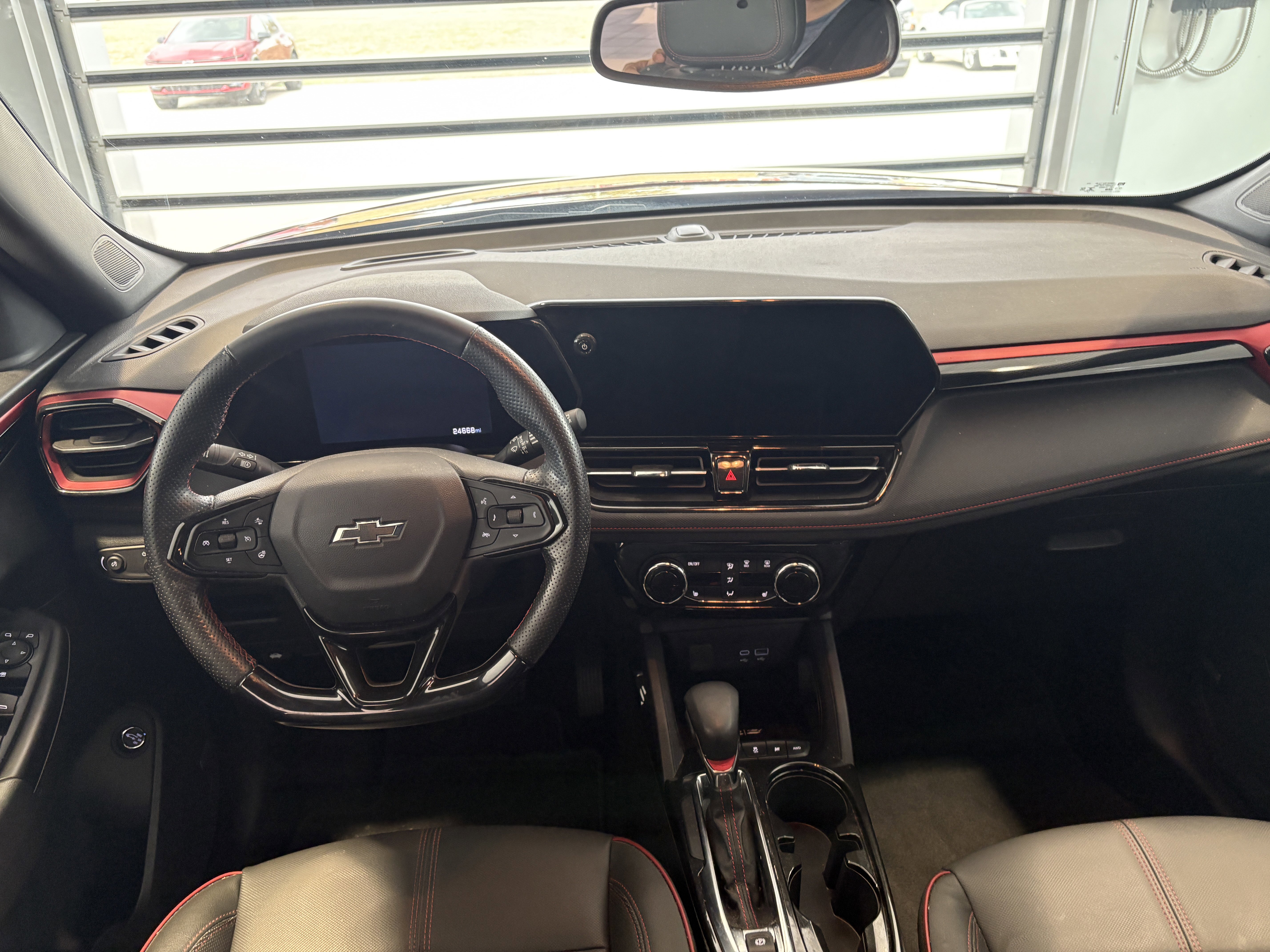 Used 2024 Chevrolet TrailBlazer RS w/ Convenience Package image 11