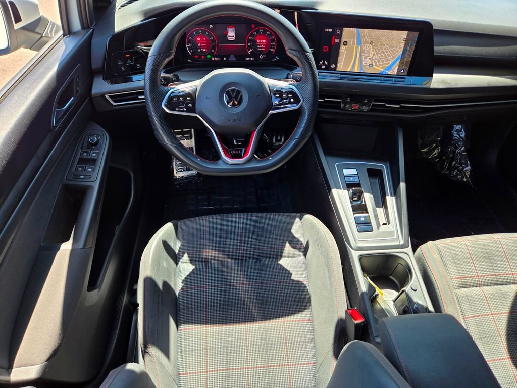 Used 2022 Volkswagen GTI SE FWD image 10