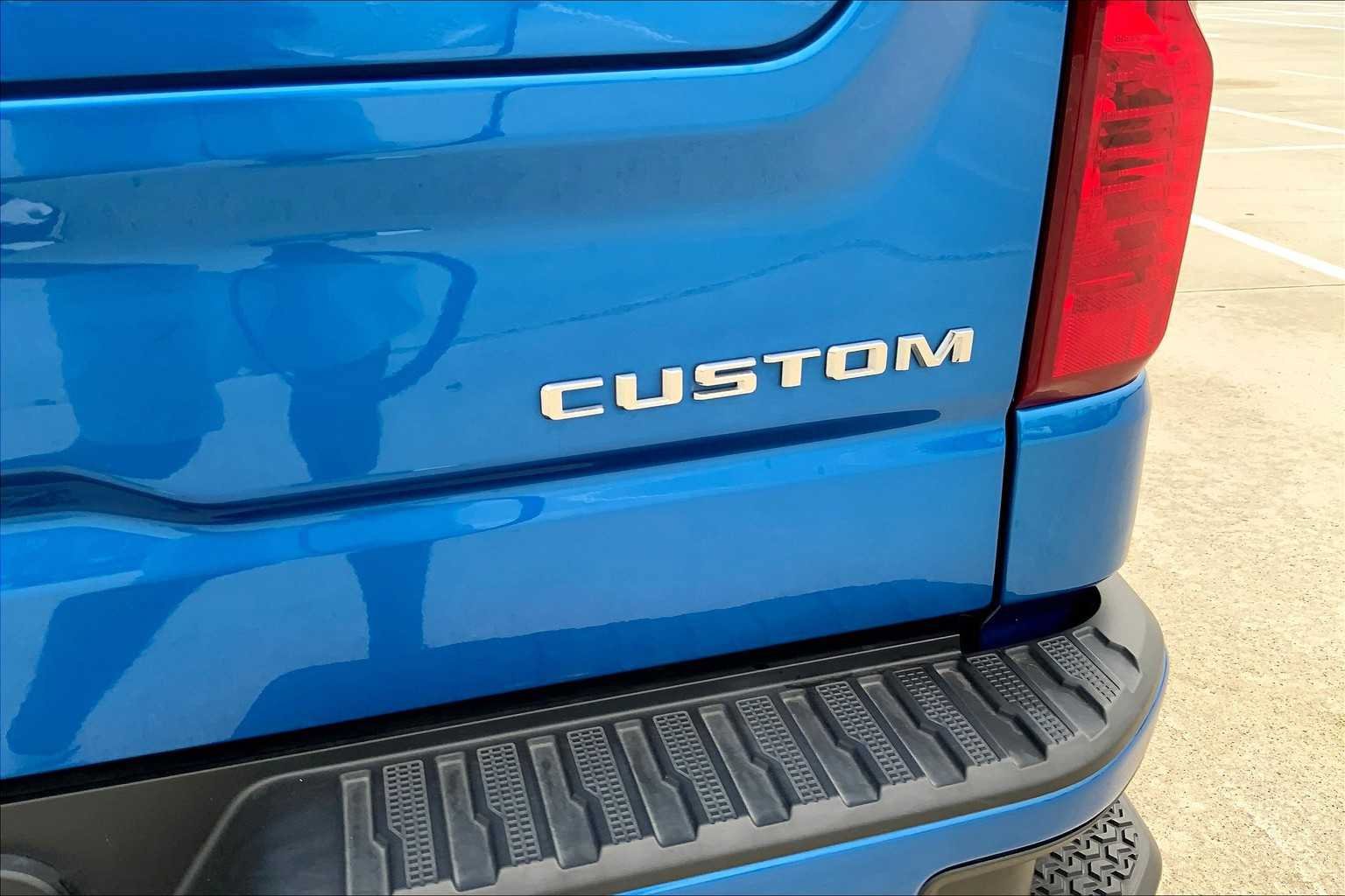 Used 2023 Chevrolet Silverado 1500 Custom image 25