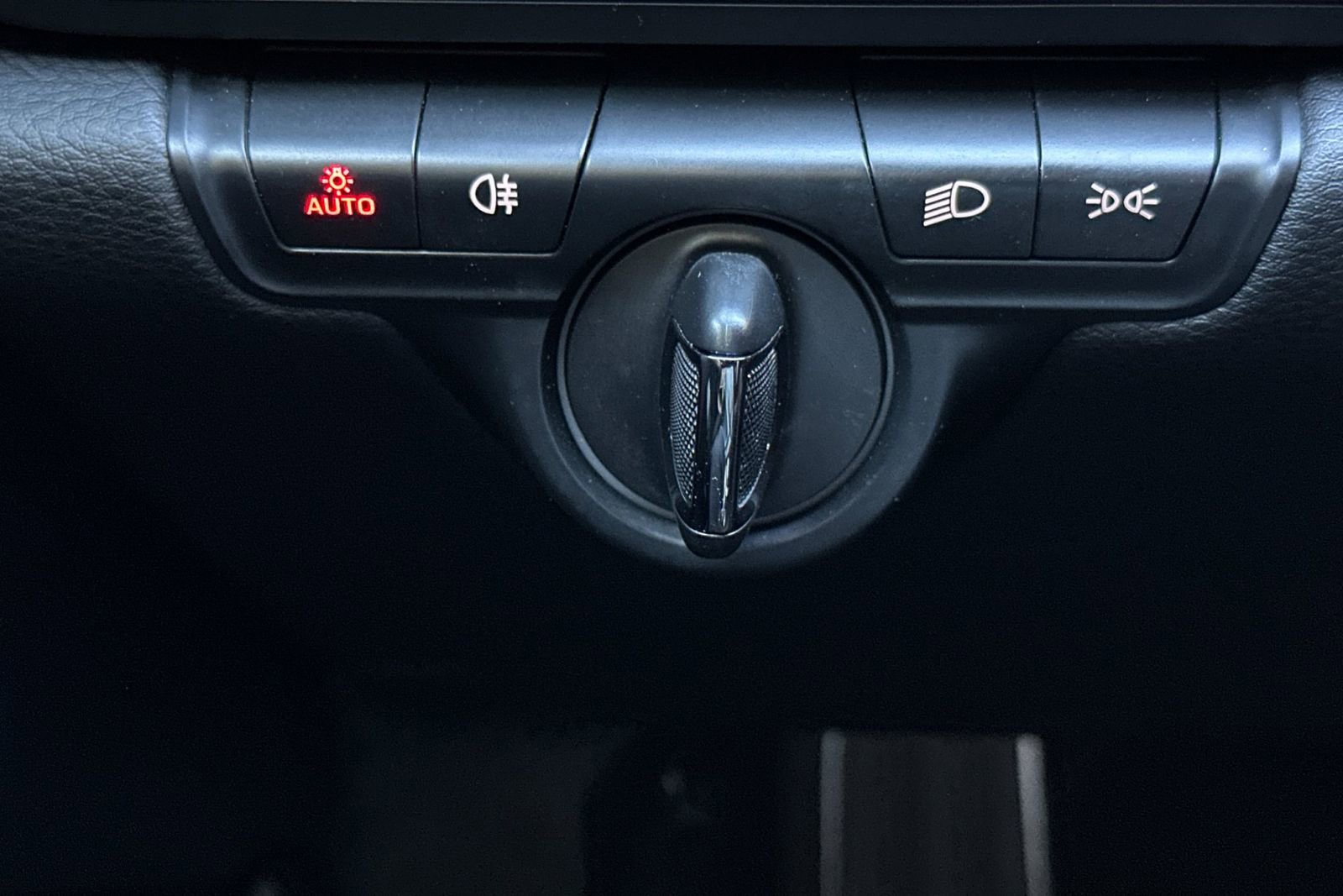 Certified 2022 Porsche 911 Carrera image 33