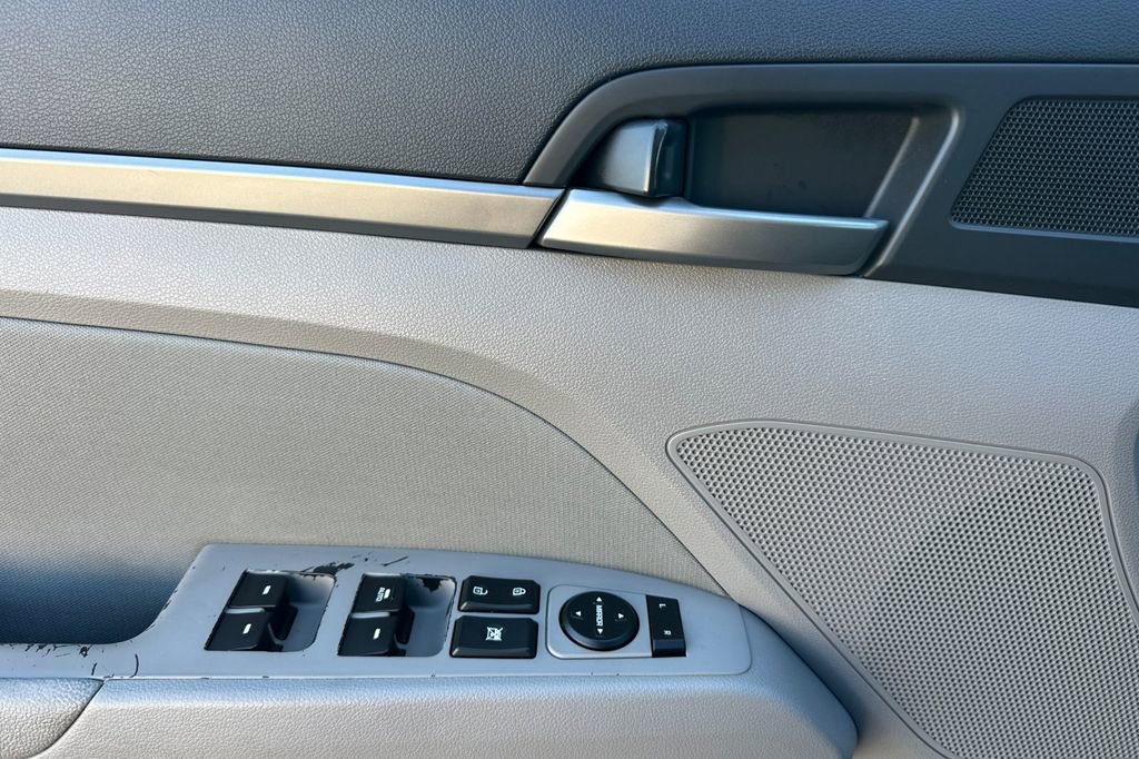 Used 2017 Hyundai Elantra SE w/ SE A/T Tech Package 03 image 11