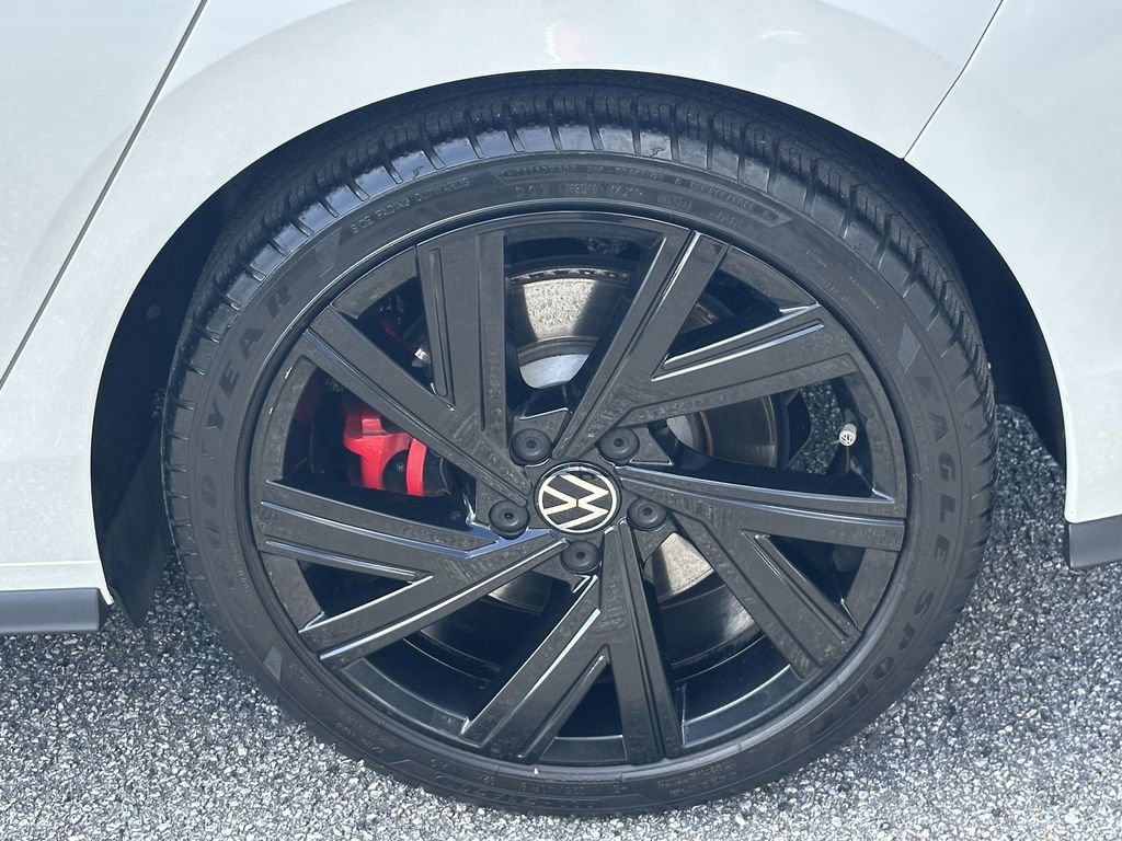 Used 2022 Volkswagen GTI SE image 21