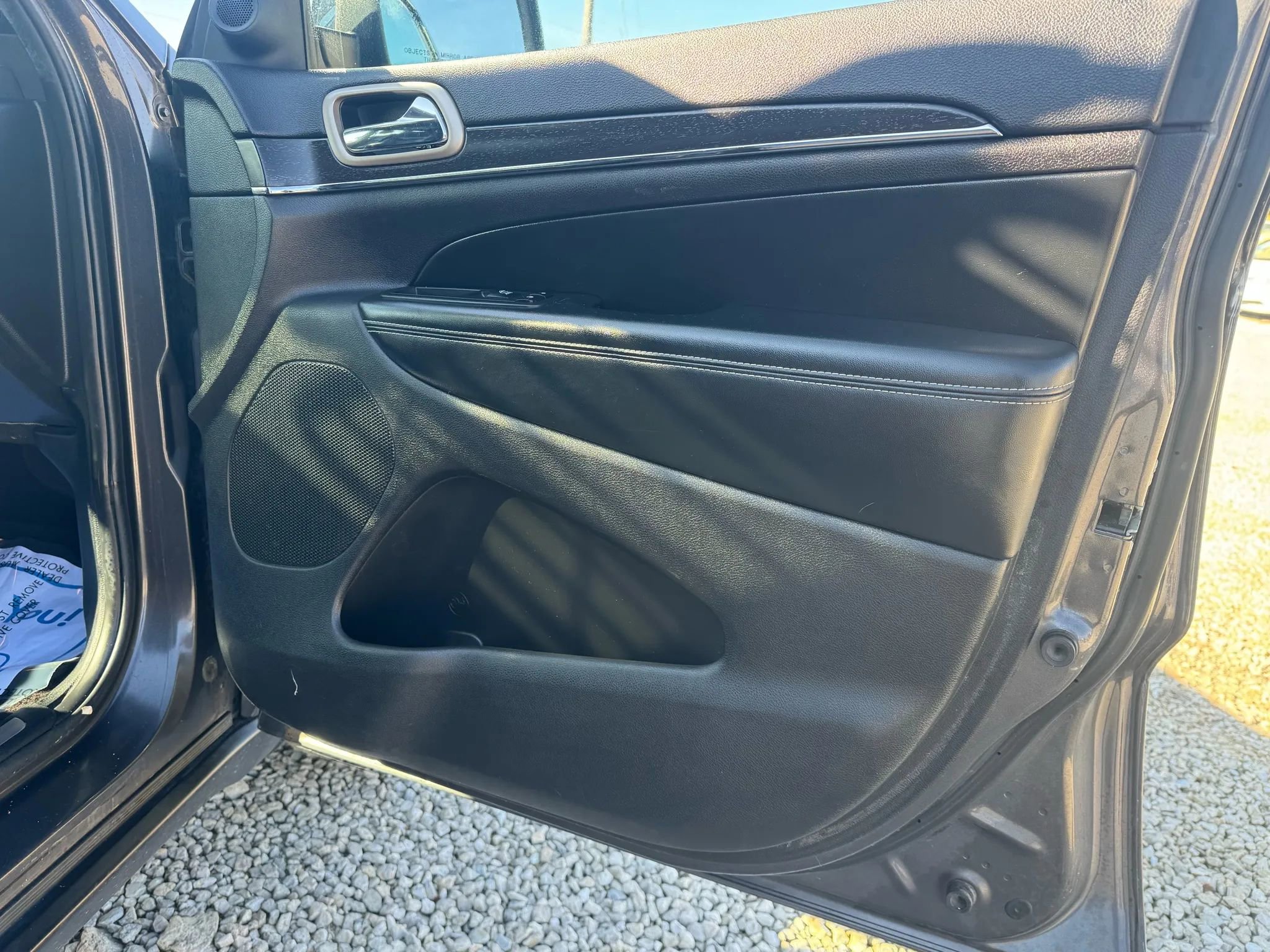 Used 2017 Jeep Grand Cherokee Limited w/ Luxury Group II image 34