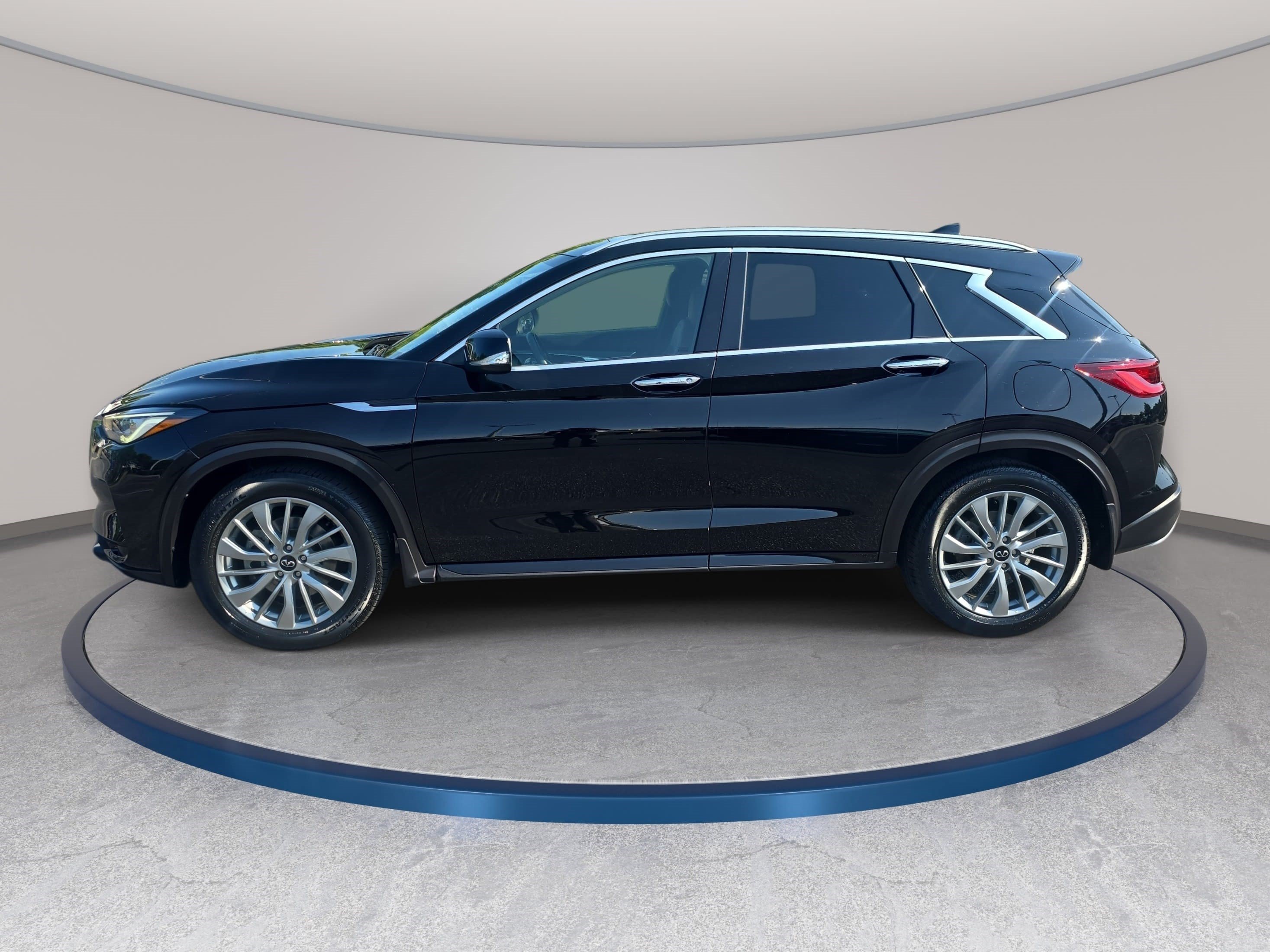 Used 2023 INFINITI QX50 Luxe AWD/4WD image 8