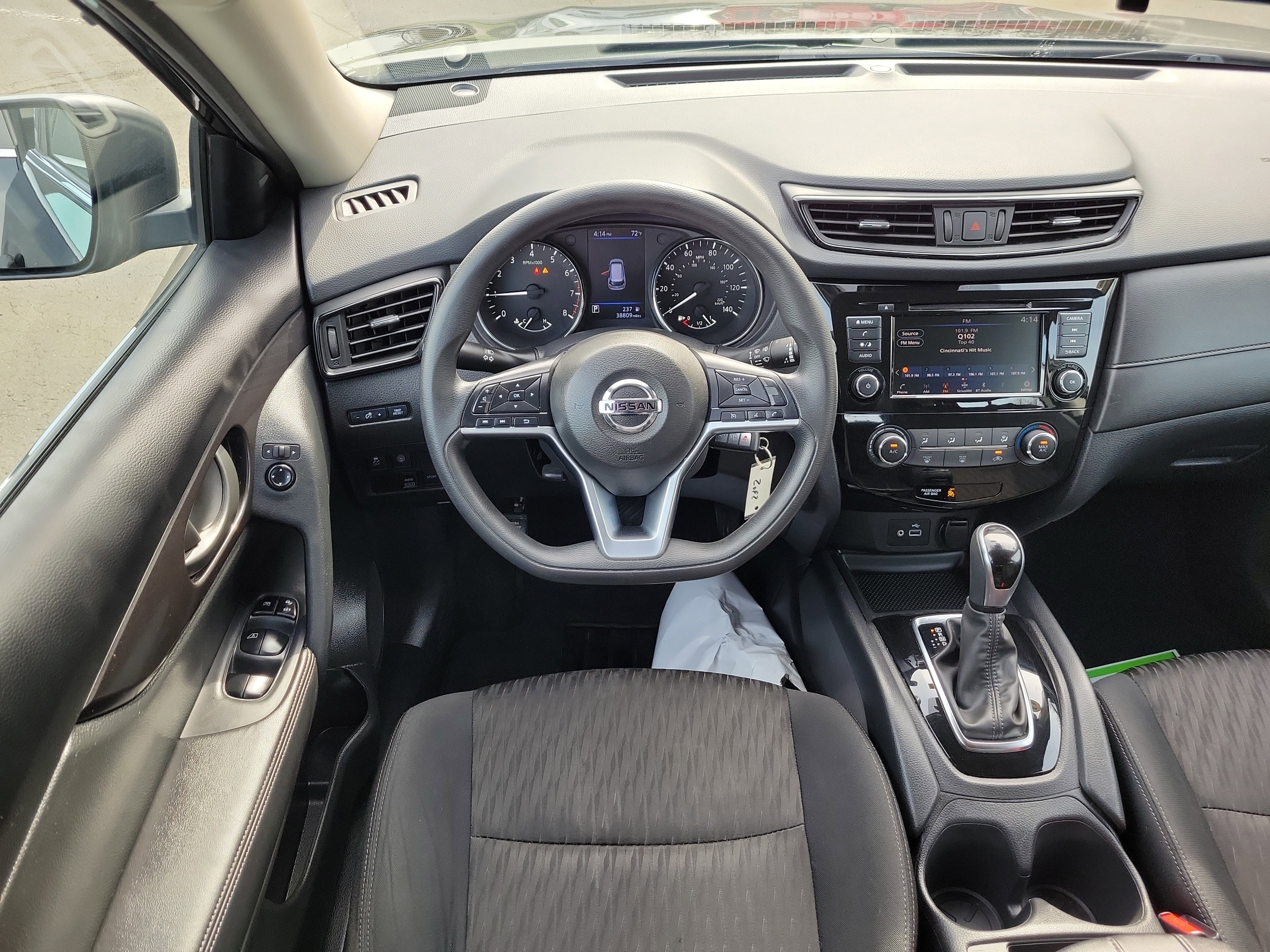 Used 2020 Nissan Rogue S image 10