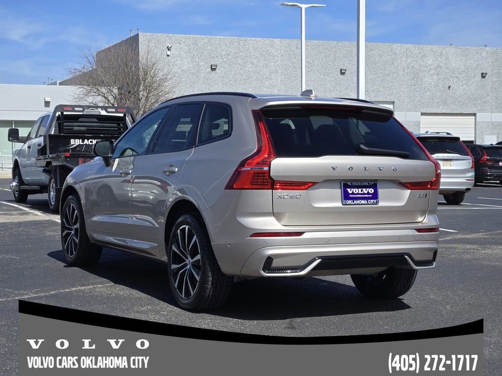 Certified 2024 Volvo XC60 B5 Plus image 4