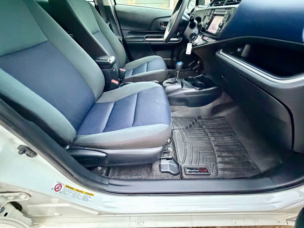 Used 2016 Toyota Prius C Two image 16