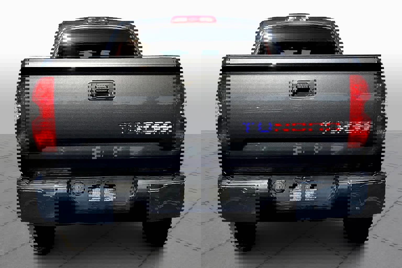 Used 2019 Toyota Tundra SR5 w/ SR5 Upgrade Package image 5