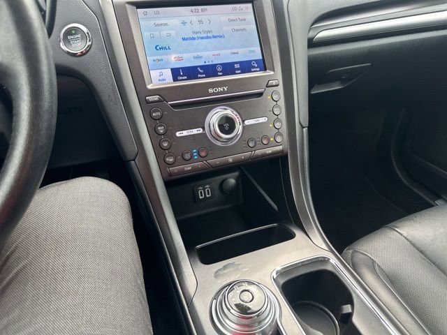 Used 2020 Ford Fusion Titanium AWD/4WD image 32