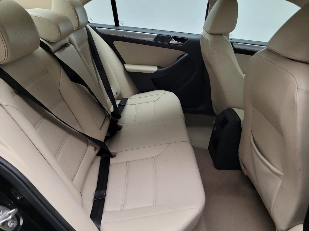 Used 2015 Volkswagen Jetta SE FWD image 19