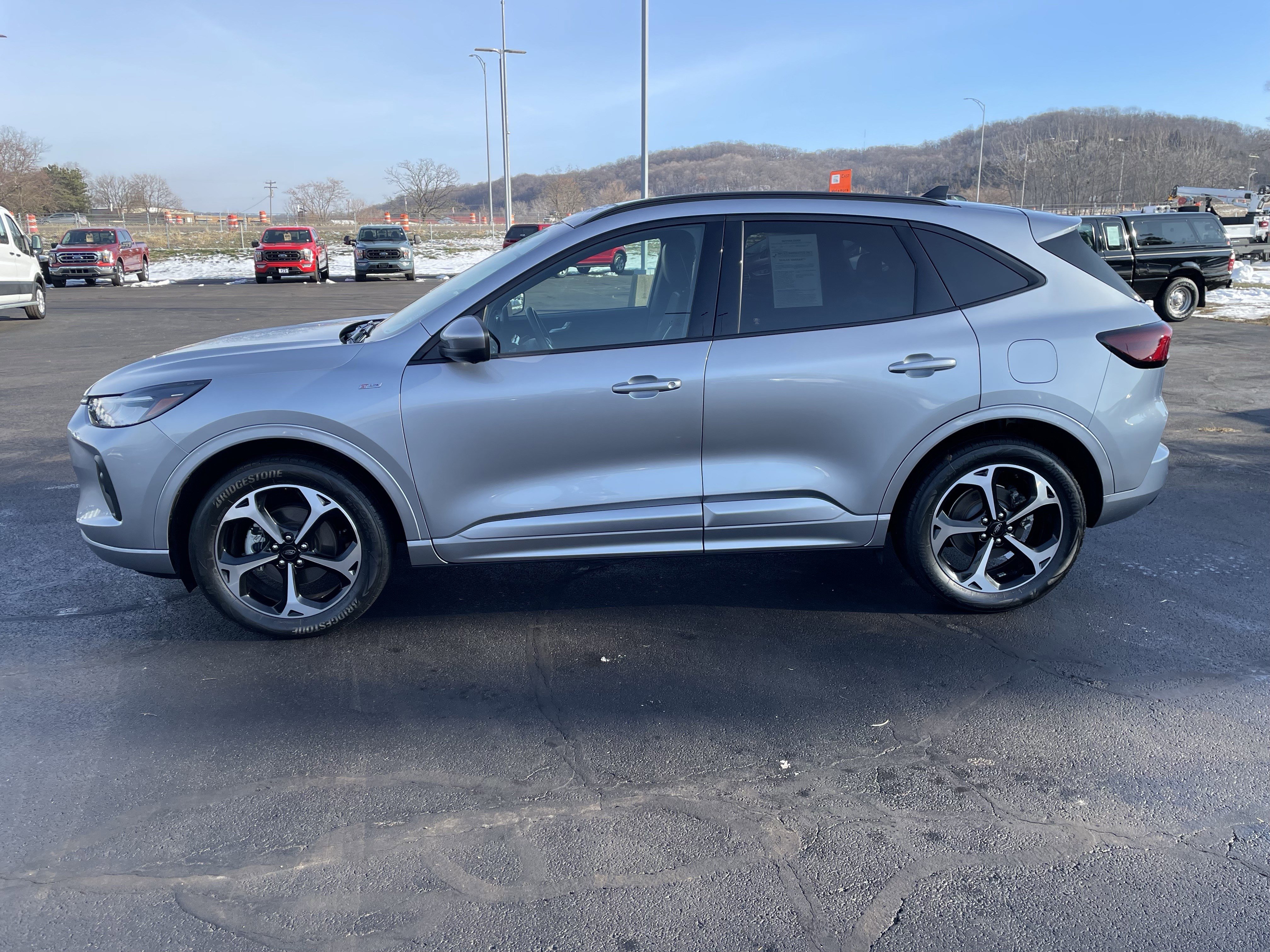 Used 2023 Ford Escape ST-Line Select w/ Tech Pack #2 image 2