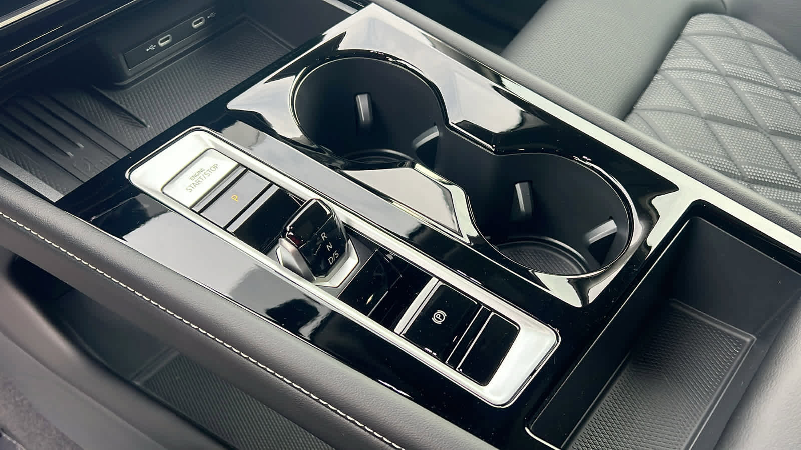 New 2026 Volkswagen Atlas SEL Premium R-Line image 13