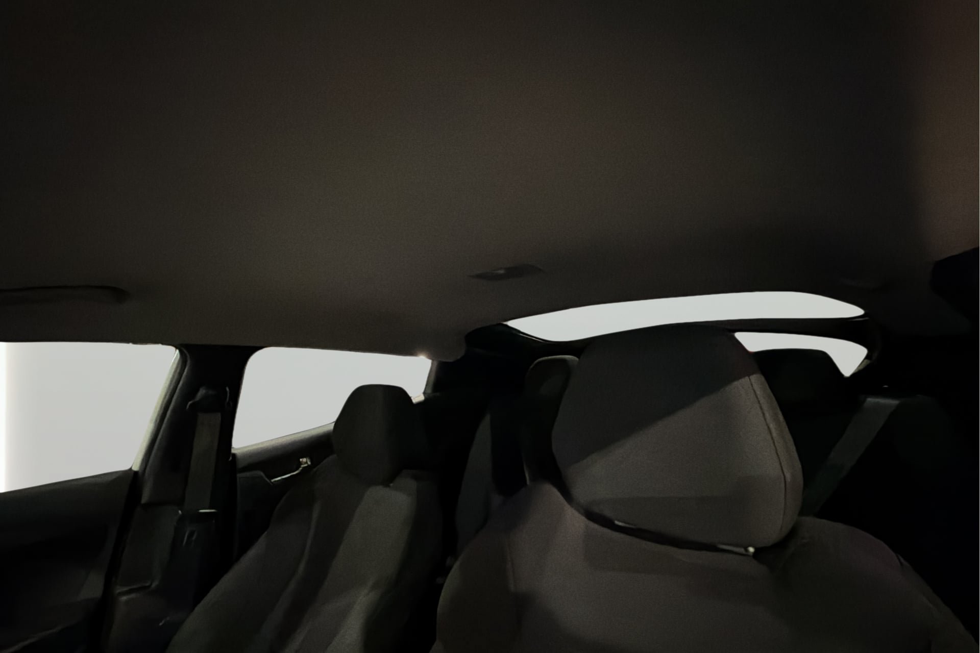 Used 2014 Hyundai Veloster FWD image 32