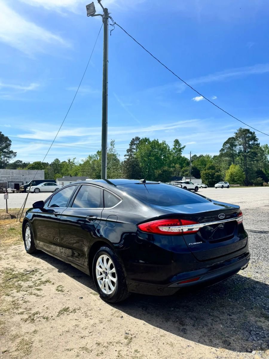 Used 2017 Ford Fusion S FWD image 7