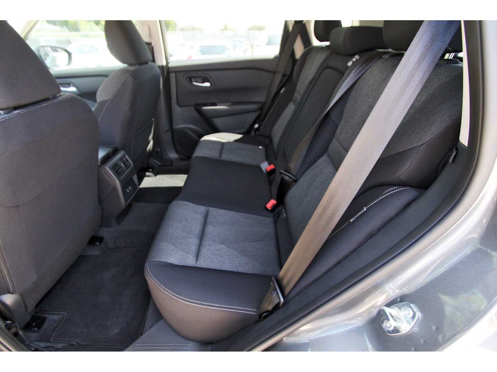 Used 2026 Nissan Rogue SV FWD image 12