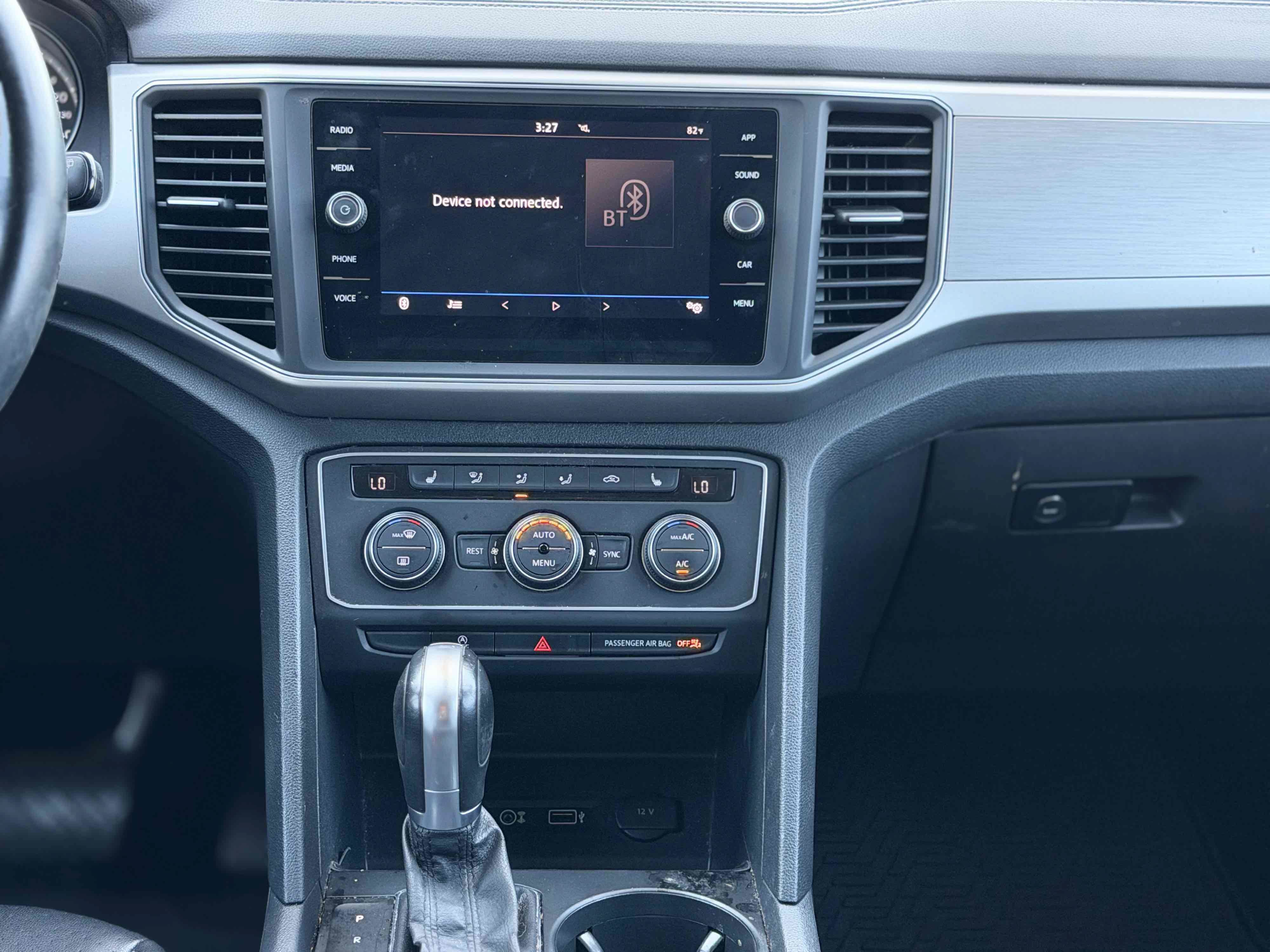 Used 2019 Volkswagen Atlas SE FWD image 24