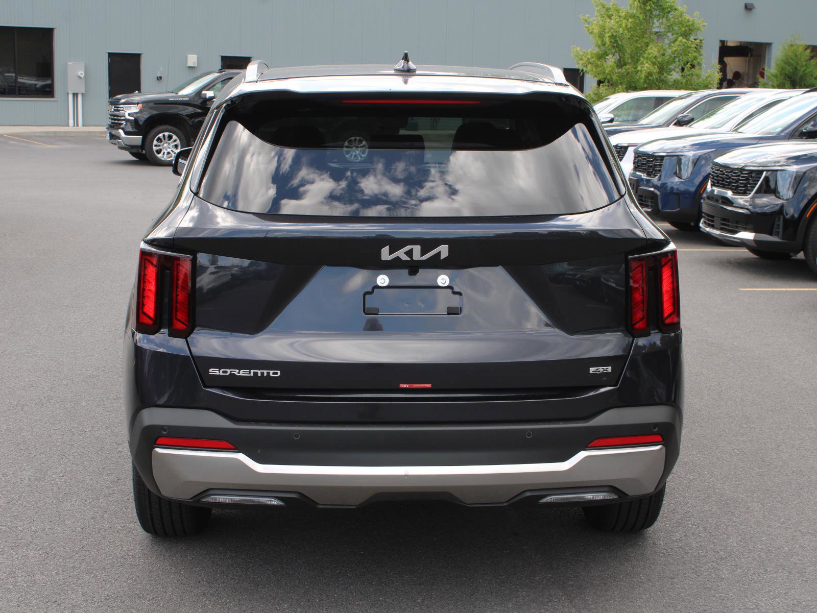 New 2026 Kia Sorento S image 8