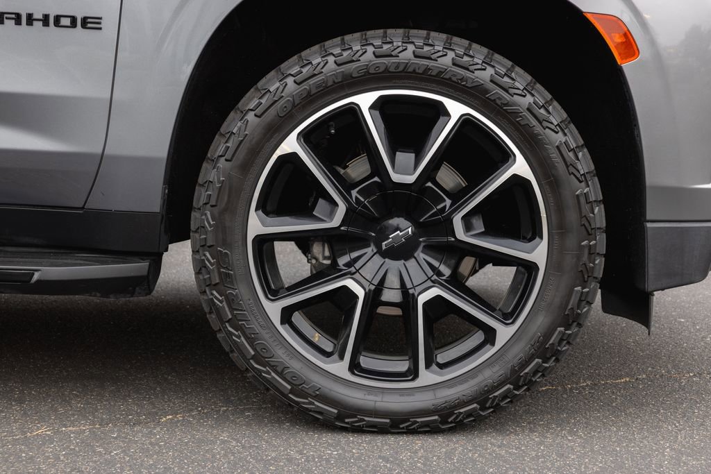Used 2022 Chevrolet Tahoe RST w/ Luxury Package image 4