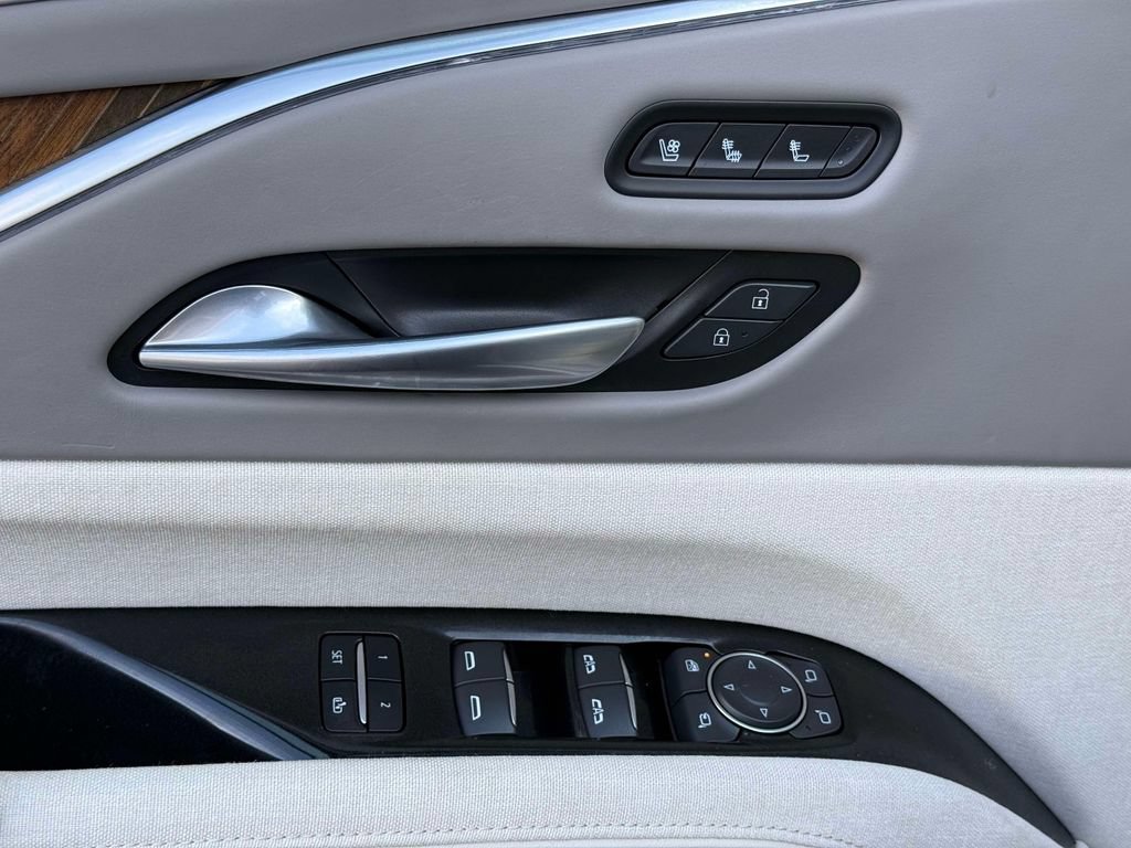 Used 2023 Cadillac Escalade Sport Platinum AWD/4WD image 22