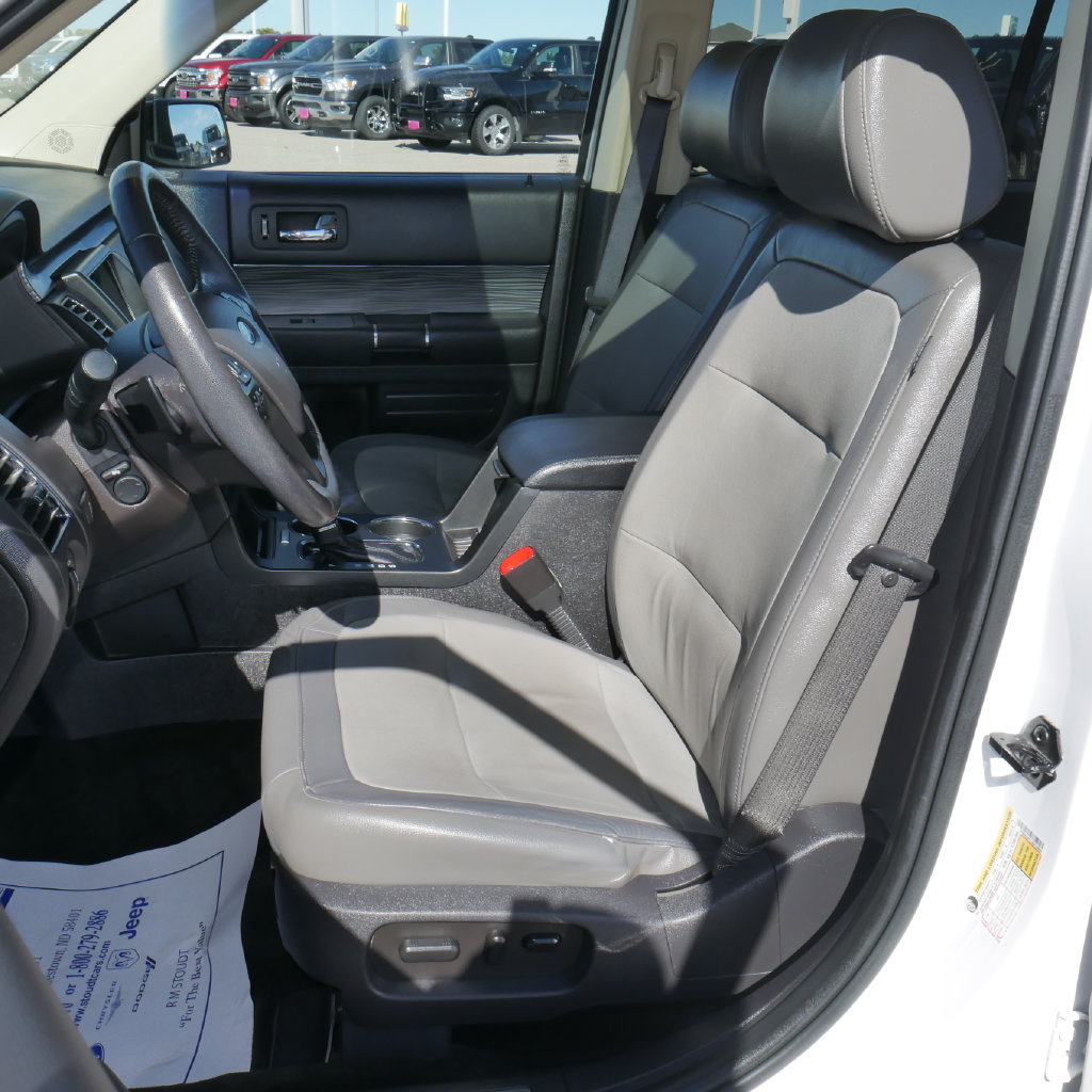 Used 2018 Ford Flex Limited w/ Equipment Group 303A AWD/4WD image 4