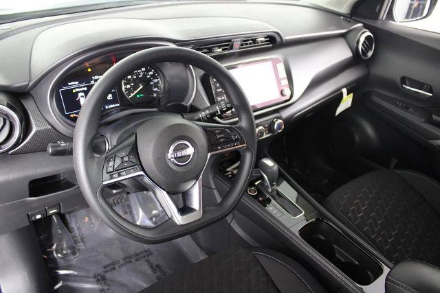 Certified 2024 Nissan Kicks SV image 18