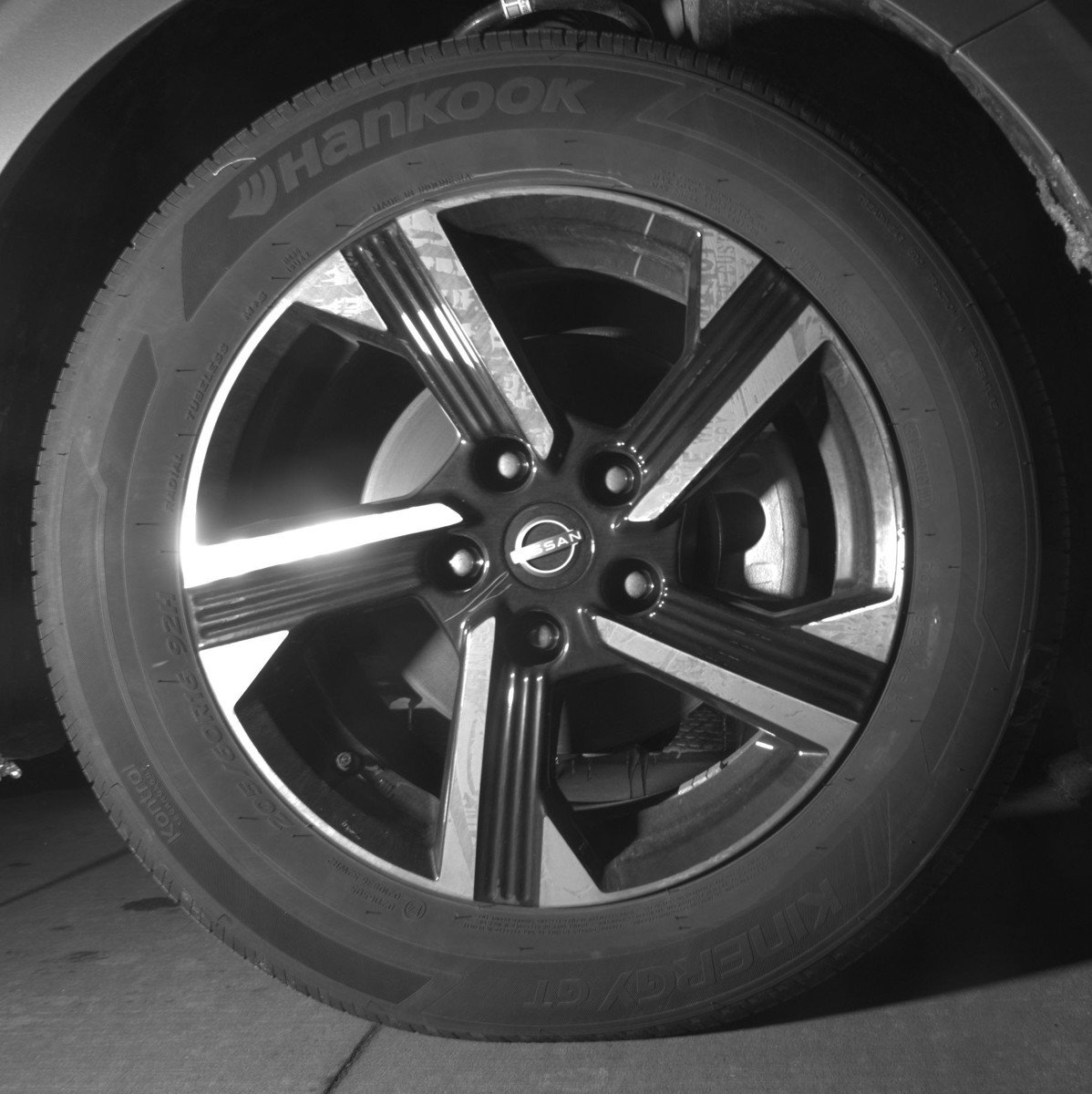 Used 2025 Nissan Sentra SV FWD image 13