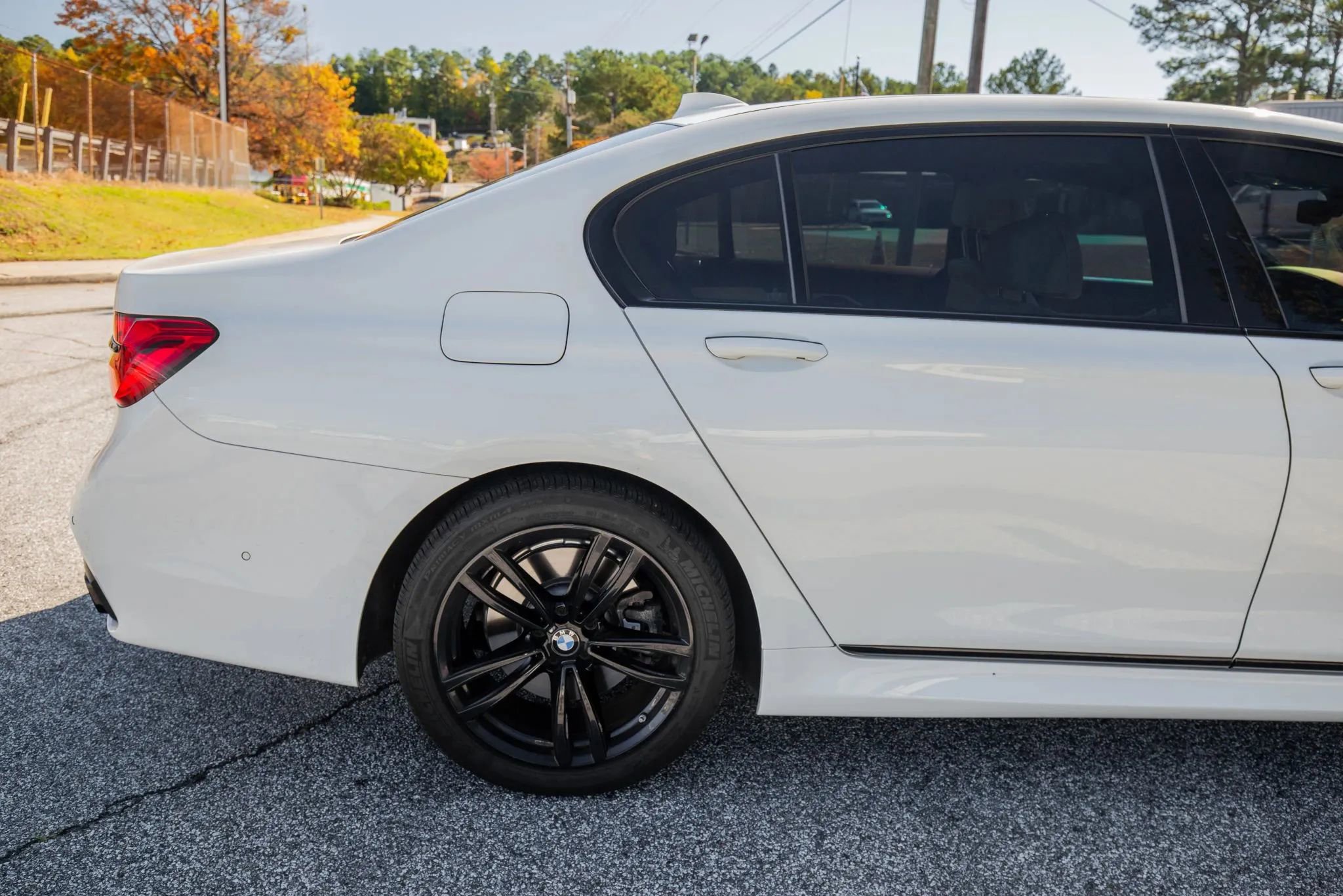 Used 2018 BMW 750i RWD image 10