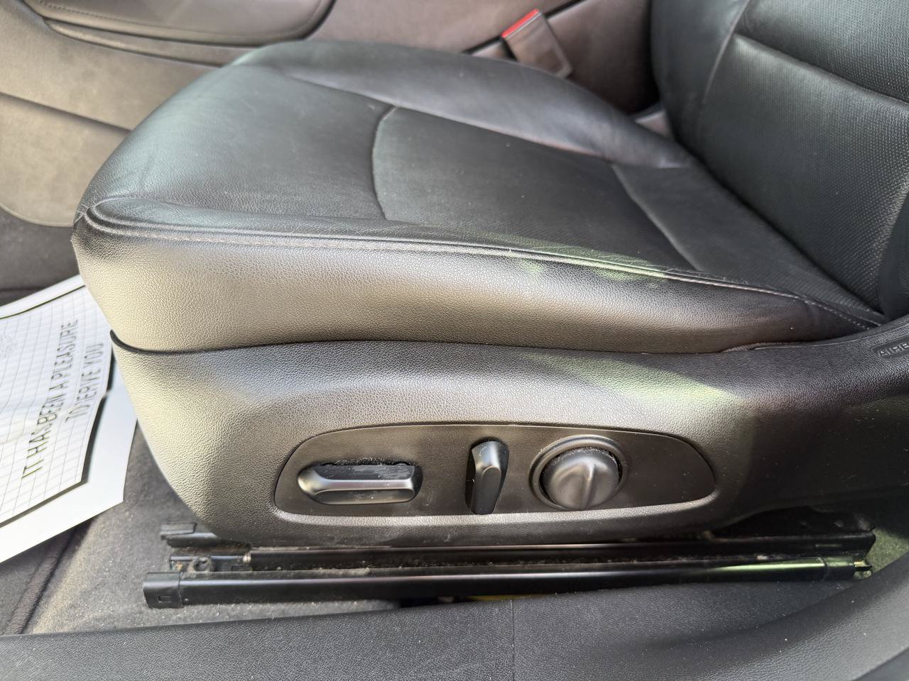 Used 2019 Chevrolet Malibu Premier FWD image 19