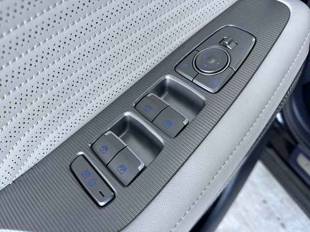 Used 2024 Hyundai Palisade Calligraphy image 11