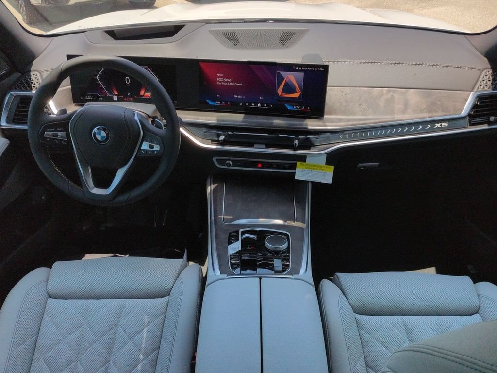 New 2026 BMW X5 xDrive50e w/ Climate Comfort Package AWD/4WD image 15