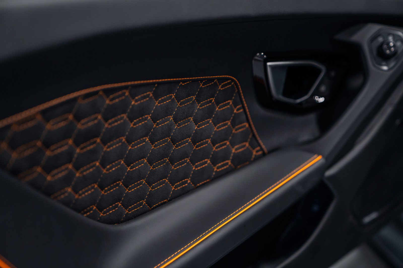 Used 2024 Lamborghini Huracan EVO AWD/4WD image 15