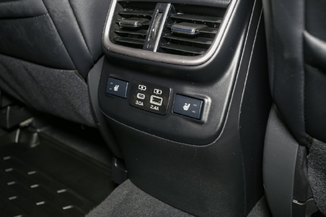 Used 2025 Subaru Outback Limited AWD/4WD image 21