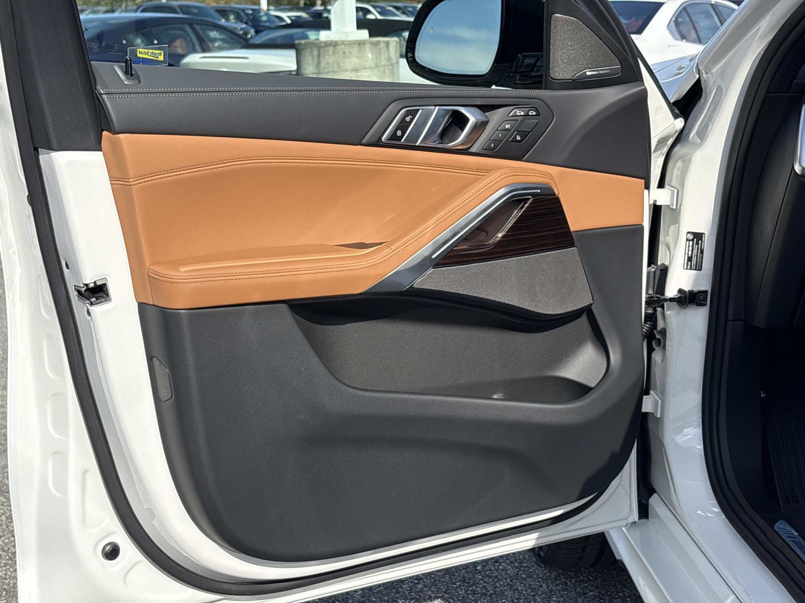 New 2026 BMW X6 xDrive40i image 17