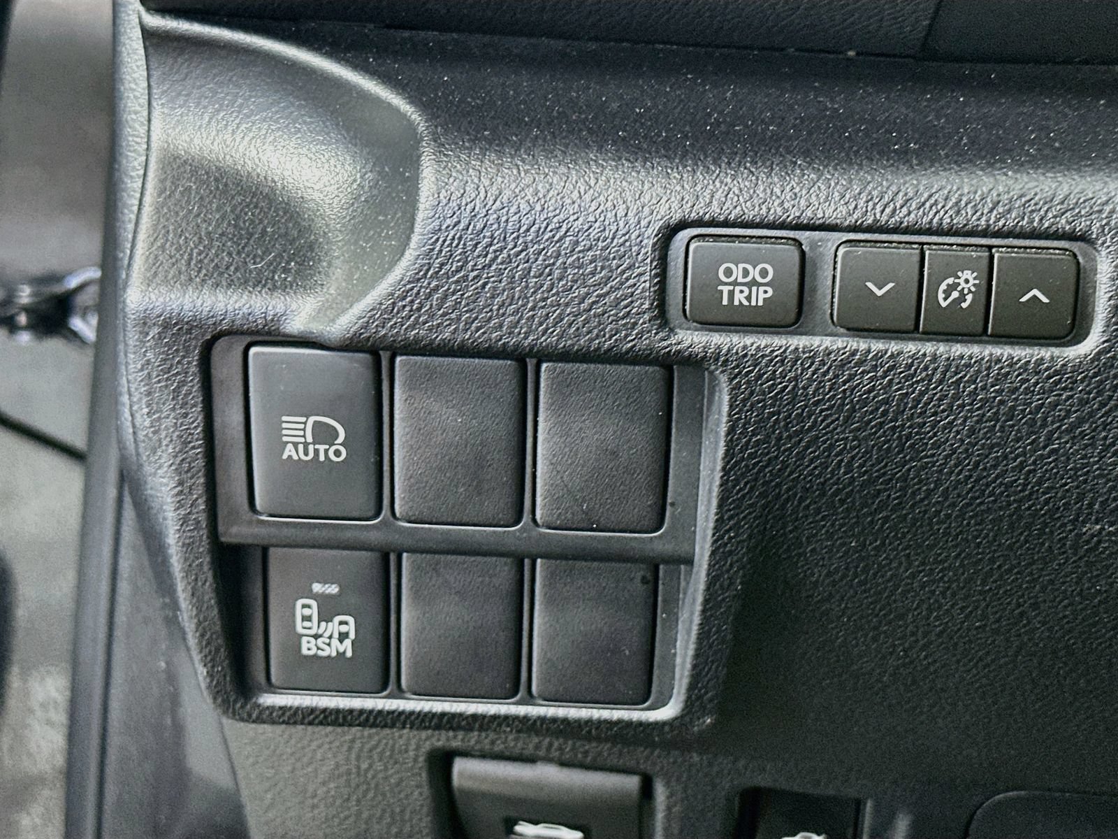 Used 2019 Lexus IS 300 w/ Accessory Package RWD image 10